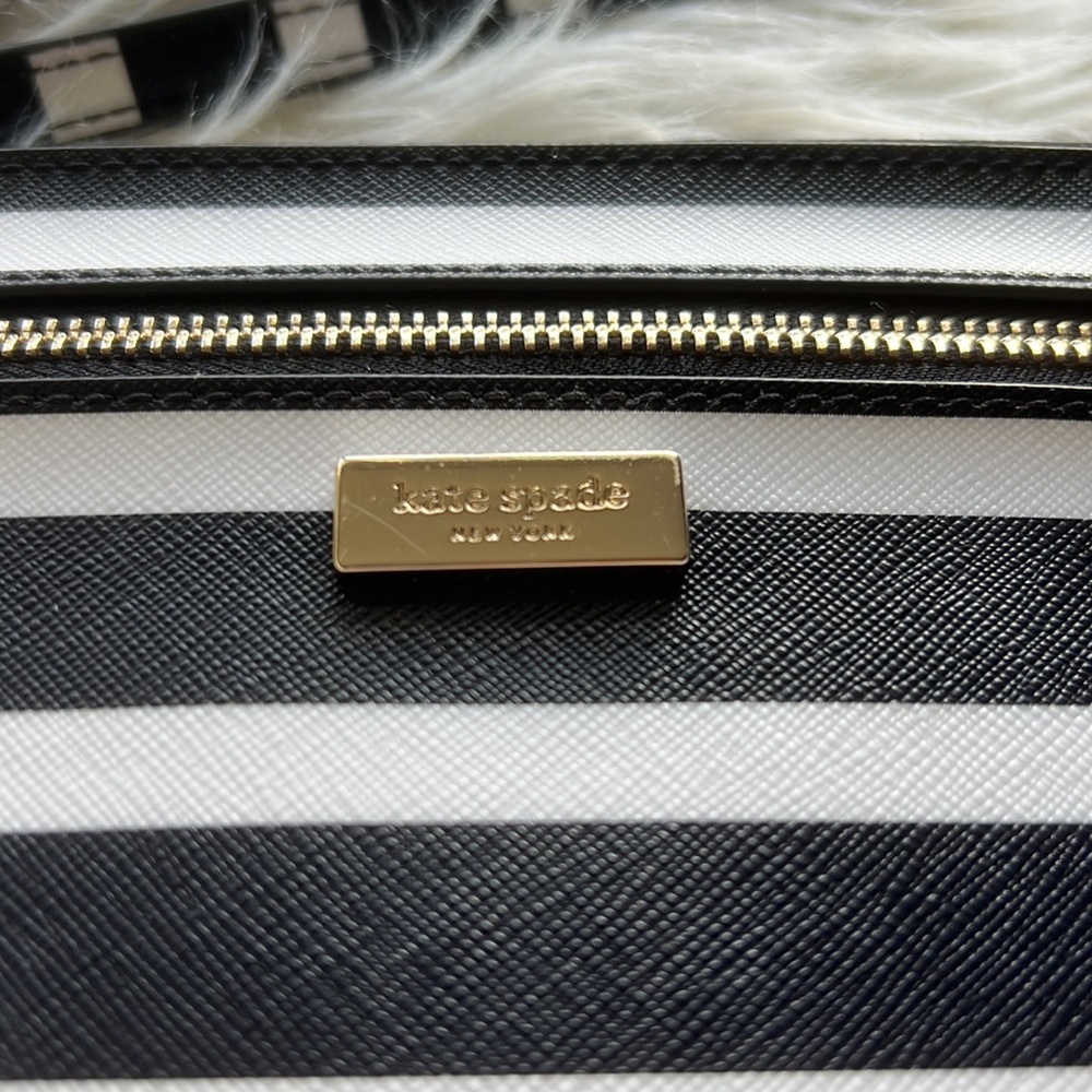 Kate Spade Shore Street Sailing Stripe Tinie Wristlet Black Multi - Picture 3 of 10